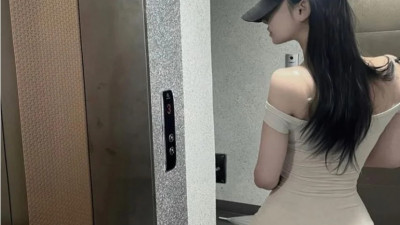 티팬티 라인이 보이는 동탄녀 뒤태